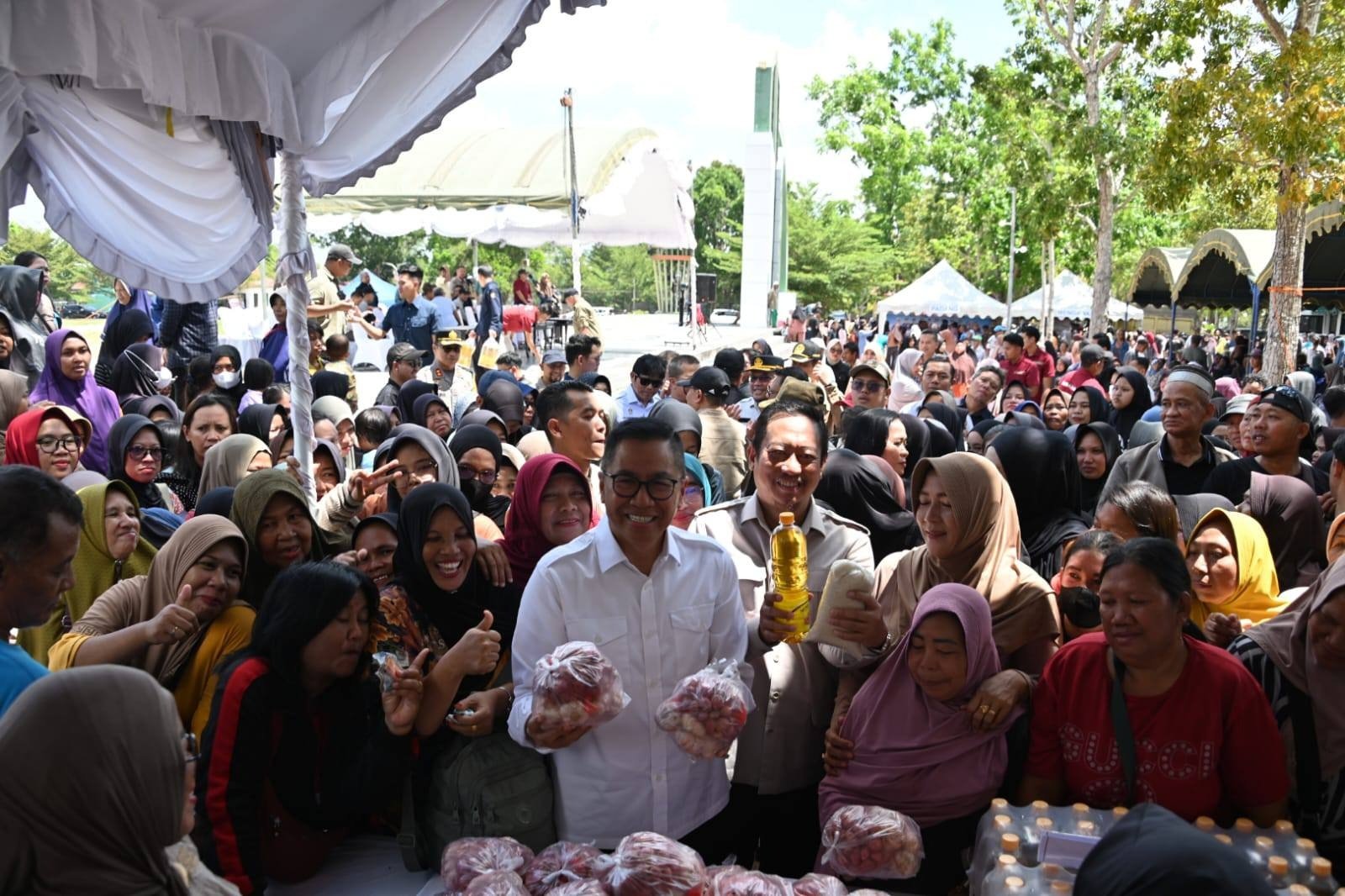 Jelang Idul Fitri dan Nyepi, Pemprov Kalteng Salurkan Sejumlah Bantuan di Kabupaten Sukamara