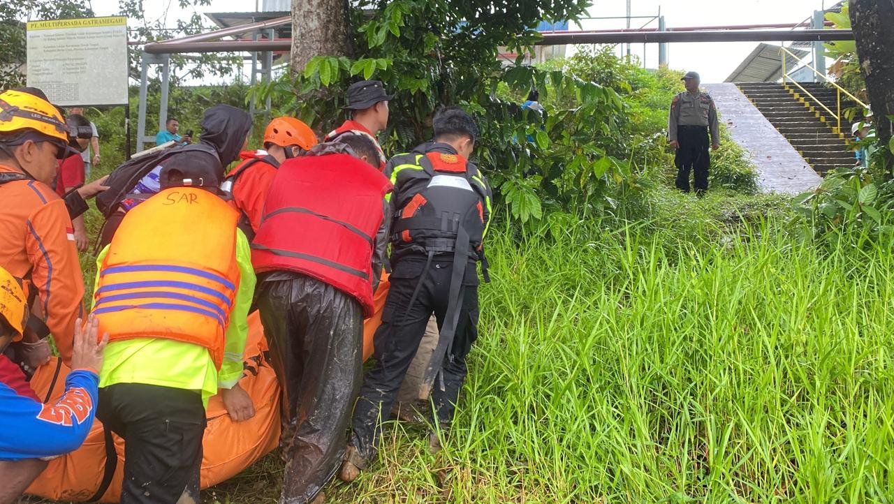 Tim SAR Gabungan Temukan Dua Korban Jatuh dari Kapal di Sungai Barito